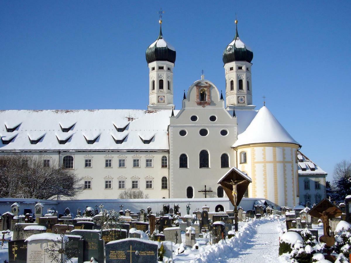 Kloster Benediktbeuern - Gastehaus Der Salesianer Don Bosco Buitenkant foto